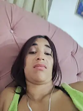 Chat XXX en directo de karolyne_babee
