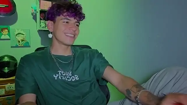 MikeyKuro Chat XXX live