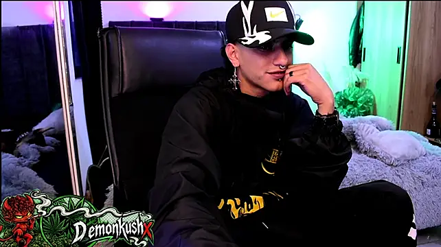 Chat XXX Live DemonKush--