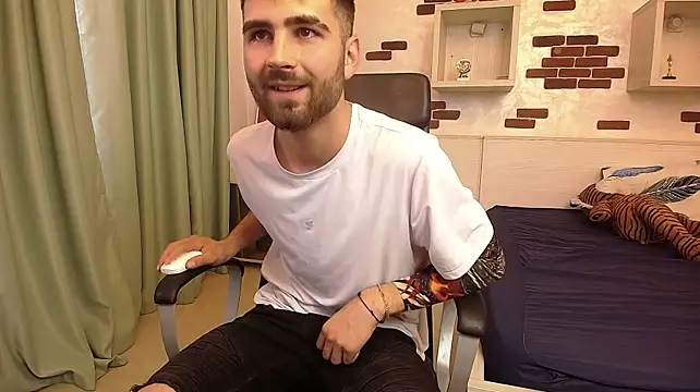 KyloEast's Live XXX Chat