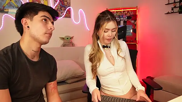 tommy_and_sophie Adlı Modelin Canlı XXX Sohbeti