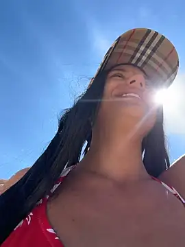 XXX chat uživo modela TUNDEROSE1