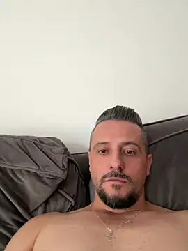 InsaneMattt live XXX chat