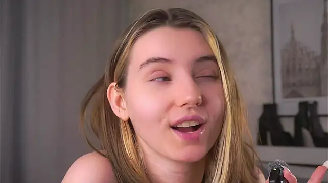 MeghanElson Live XXX Chat