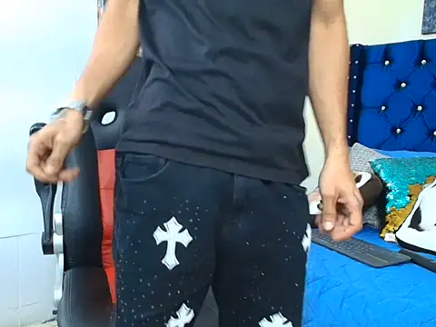 Онлайн чат XXX connor_launther_