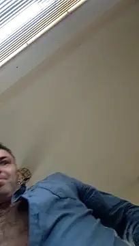 Hakfin666 – Naživo XXX chat