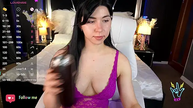 EmilyCandyy's Live XXX Chat