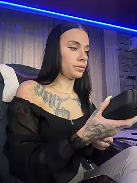 Queen_of_pain Adlı Modelin Canlı XXX Sohbeti