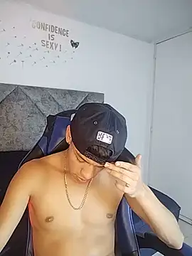 Kairo_Tentation XXX чат на живо