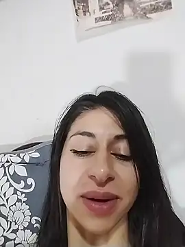 arianna_rouse_'s Live XXX Chat