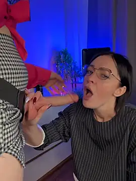 CherryBombs- Live XXX-chat