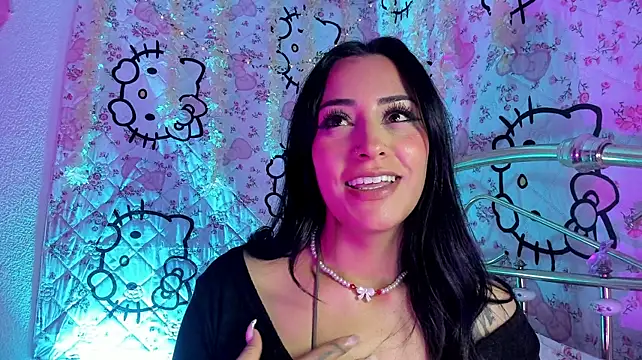 emy_fg Adlı Modelin Canlı XXX Sohbeti