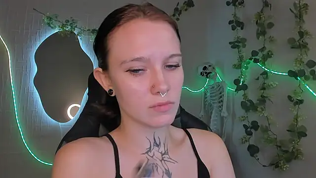 Elastikisss' Live XXX Chat