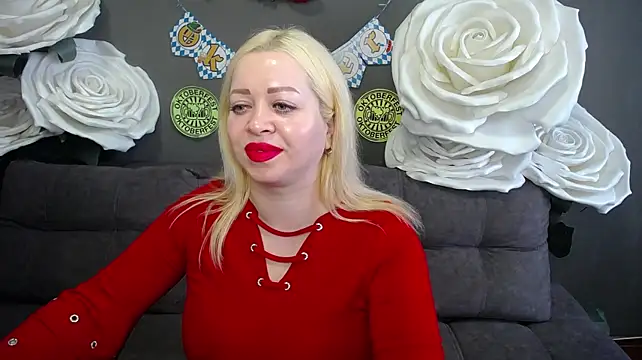 OliviaVerr live XXX chat