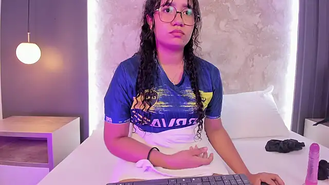 alysson_moon_'s Live XXX Chat