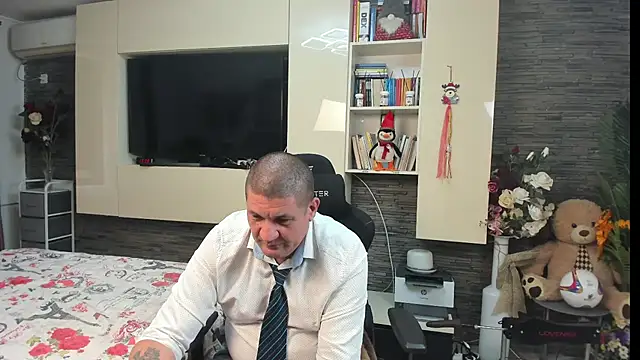 SpartacusDaddy48 Chat XXX live