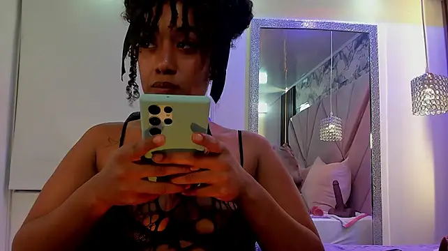 Chat +18 de mia_rouxx1 ao vivo