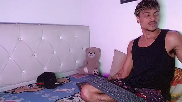 Angel_foxc13 XXX чат на живо