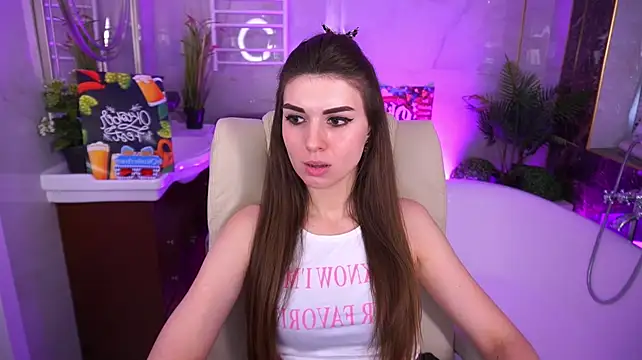 KylieJoyys XXX чат на живо