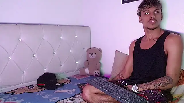 Angel_foxc13 即時 XXX 聊天