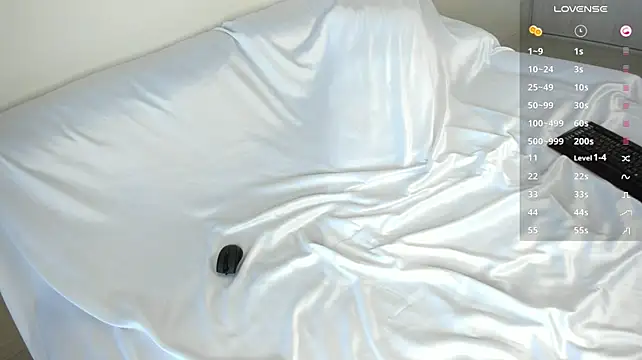 Smallnipples 现场XXX聊天