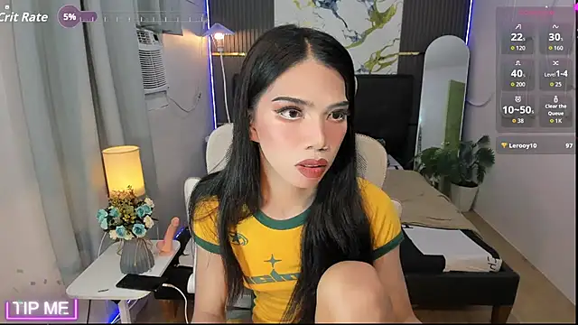 Alexa_therealhorsecock Adlı Modelin Canlı XXX Sohbeti