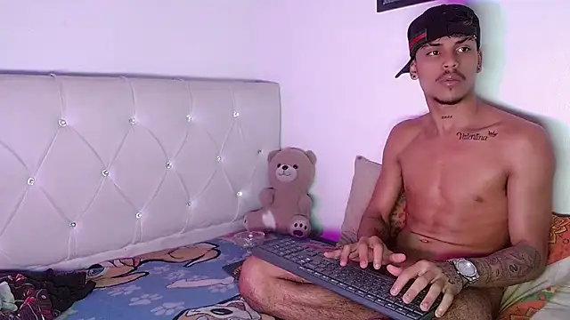 Angel_foxc13 XXX чат на живо