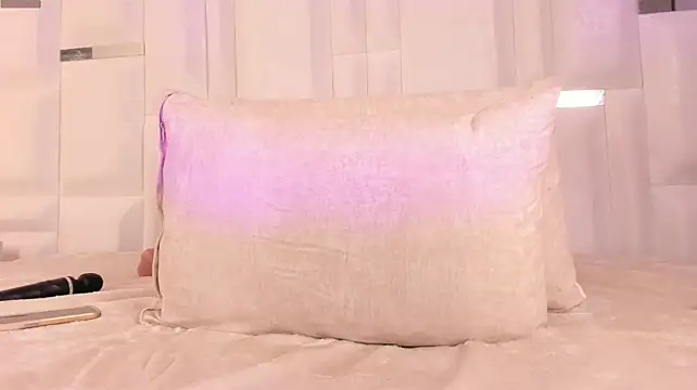 im_tyra's Live XXX Chat