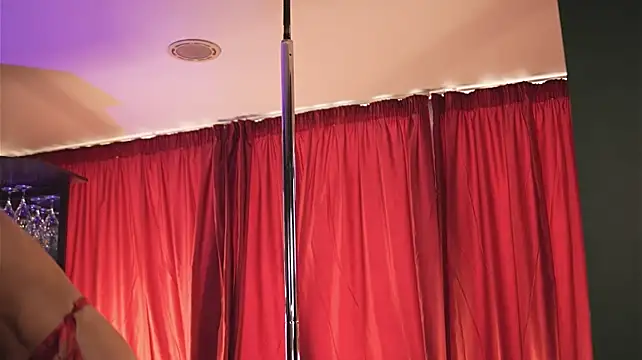 LuxenNoir's Live XXX Chat