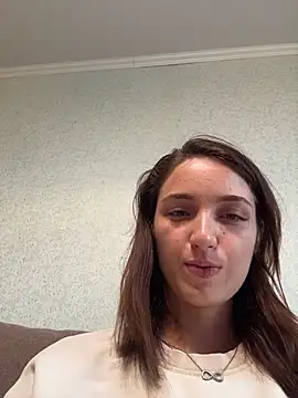 DollyTall Adlı Modelin Canlı XXX Sohbeti