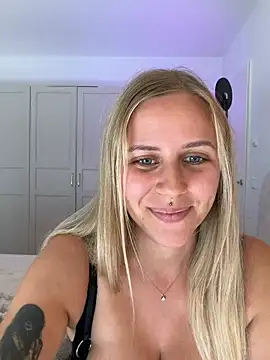 lunawolf21 Webcam-Show
