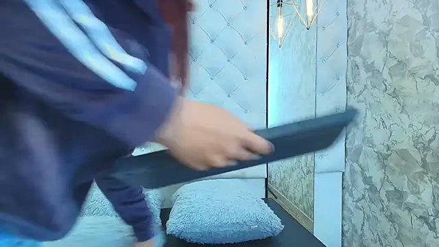 VALENTINA3x Adlı Modelin Canlı XXX Sohbeti