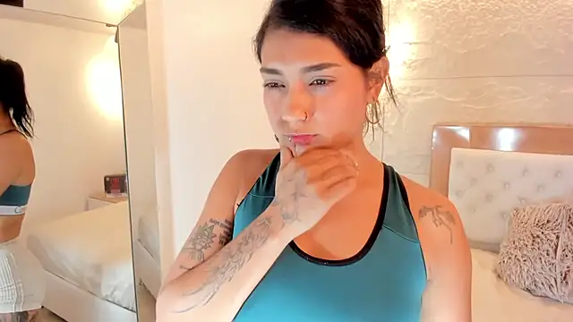 Chat XXX en directo de NINAMARTINS