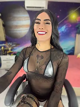 Nella_Dolls Adlı Modelin Canlı XXX Sohbeti
