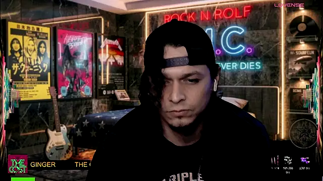 chino_roz Chat XXX in diretta