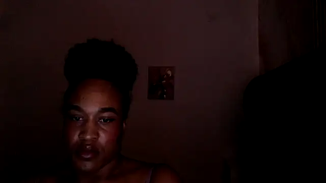 dirtydolltsx élő XXX-chatje