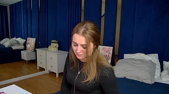 Chat +18 de EllaBells ao vivo