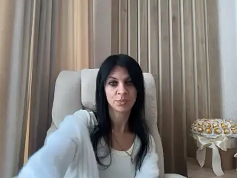InjaAtHome live XXX chat