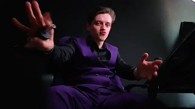Chat +18 de FelixStarkk ao vivo