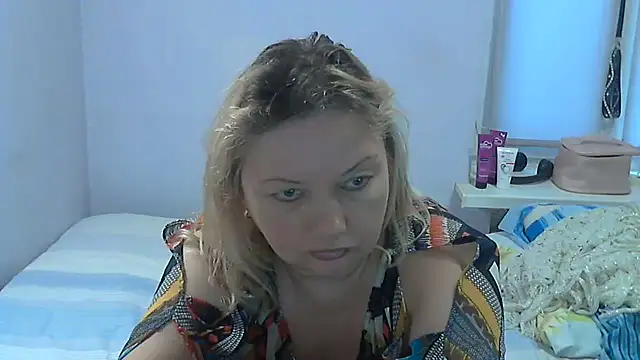 Lusi-777's Live XXX Chat