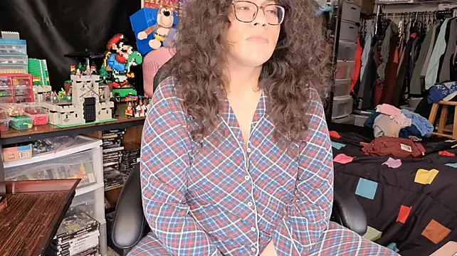 צ'אט XXX בשידור חי של ShinyCherub