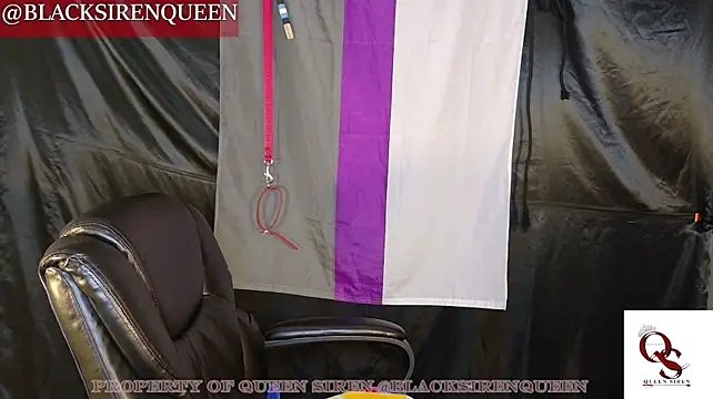 BlackSirenQueenのライブXXXチャット