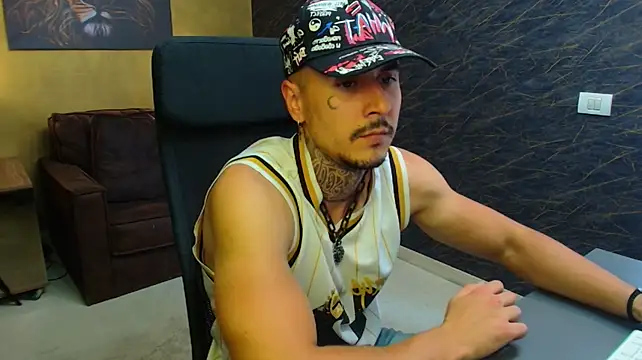 RomeoBodhi's Live XXX Chat