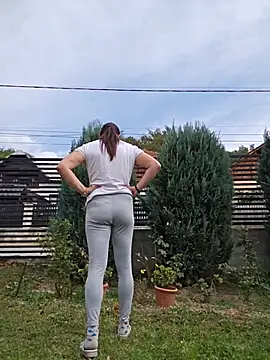 IsabelleCraft XXX чат на живо