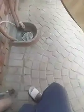 young_thickdick 现场XXX  聊天