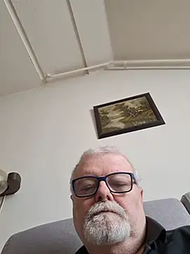 petvarad – Naživo XXX chat
