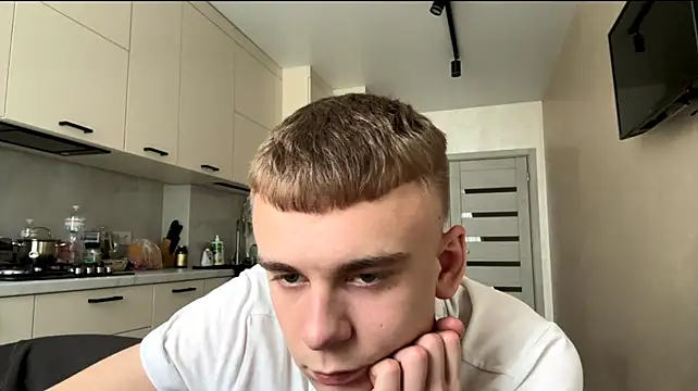 SoloFury লাইভ XXX চ্যাট