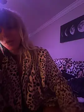 lil_jiggly live XXX chat