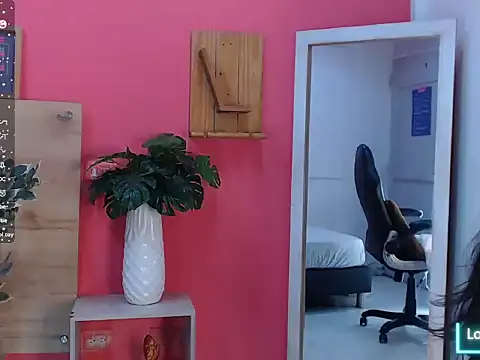 XXX chat uživo modela nezuko__chann_