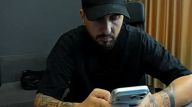 LoganStroud Live XXX Chat